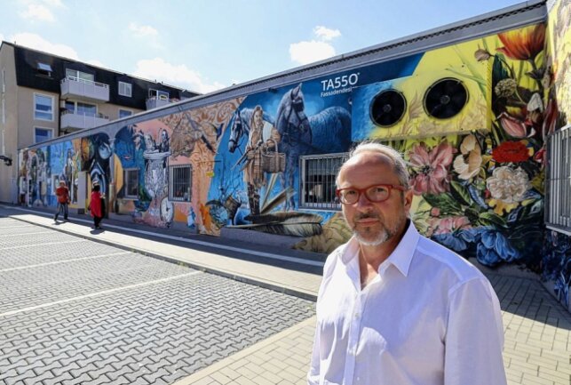 Tasso hat eine 170 Quadratmeter große Wand im Lichtensteiner Schloss-Center gestaltet. Foto: Andreas Kretschel