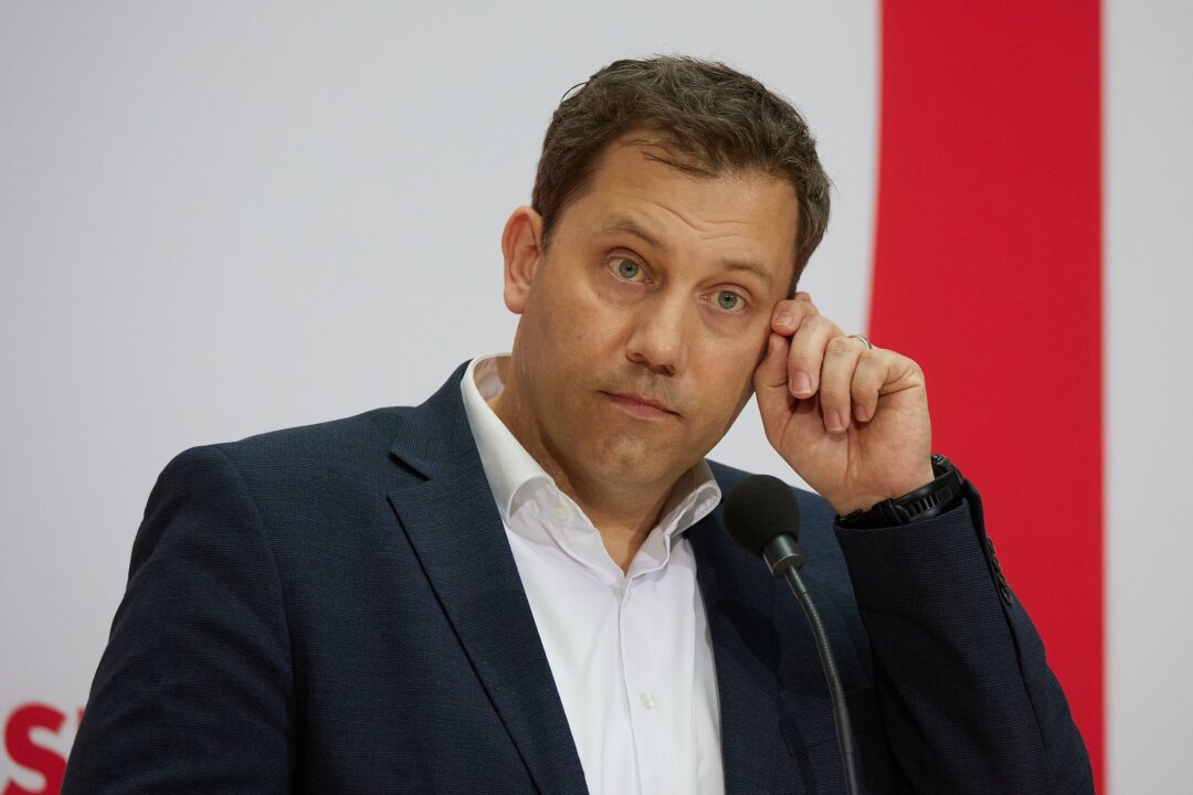Taurus-Frage: Klingbeil weist Vorwurf der Wahltaktik zurück - SPD-Chef Lars Klingbeil verteidigt den Kanzler und dessen Ukraine-Politik.