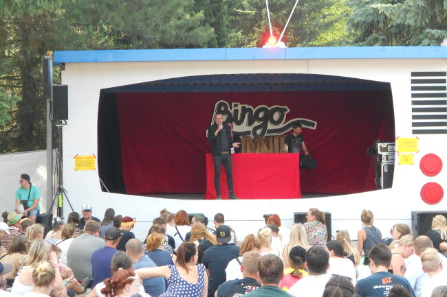 Ziemlich beliebt: Bingo auf dem Festival. Foto: Nadine Luther