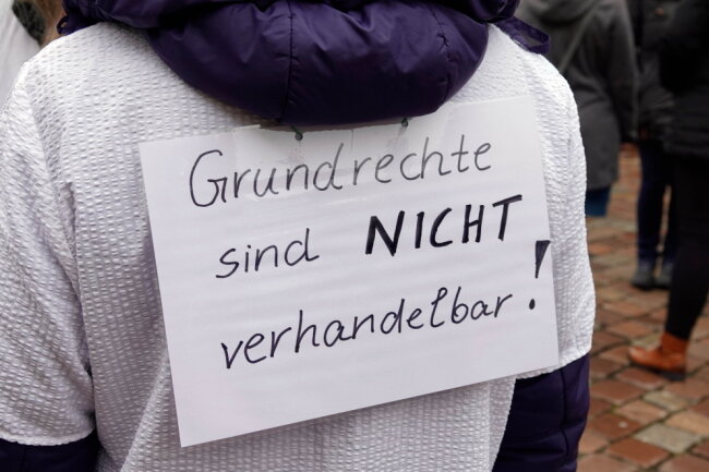 Demo gegen Impfpflicht. Foto: Harry Härtel