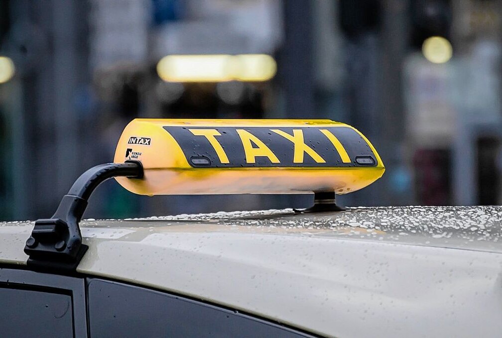 Taxifahrerin erkannte Betrug und verhinderte Geldübergabe - Symbolbild. Foto: Pixabay