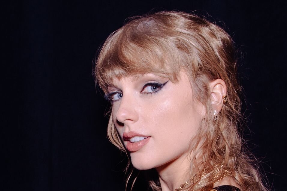Taylor Swift kooperiert mit Google: 33 Millionen Mal rätseln für unveröffentlichte Songs - Sängerin Taylor Swift kooperiert mit Google: Die Sängerin und der Suchmaschinen-Gigant ließen sich etwas ganz besonderes einfallen, um die noch unveröffentlichten Songs ihres neu aufgenommenen Albums "1989" bekannt zu geben.