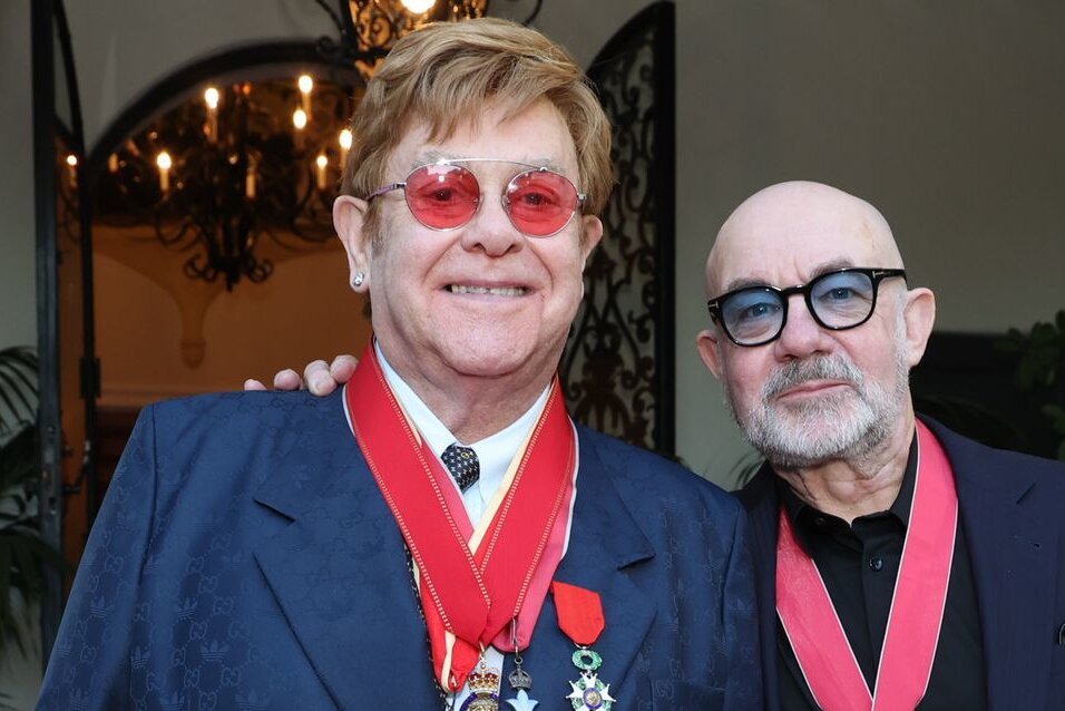 Texter von "Candle In The Wind": Bernie Taupin kann sich an "kein einziges Wort" des Songs erinnern - 1997 erschien Elton Johns Hit "Candle in the Wind 1997". Am Schreibprozess war Songwriter Bernie Taupin beteiligt.