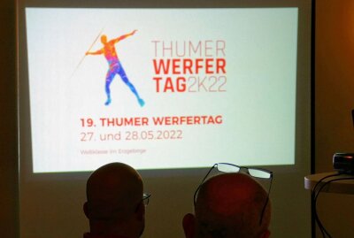 Thumer Werfertag: internationales Spitzenniveau in neuem Format - Den Anwesenden wurde auch ein Imagefilm über den Thumer Werfertag gezeigt. Foto: Andreas Bauer