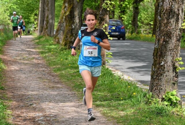 Über die 5-Kilometer-Distanz war Maja Schmidt vom Läuferbund Schwarzenberg die Erste im Ziel. Foto: Ramona Schwabe