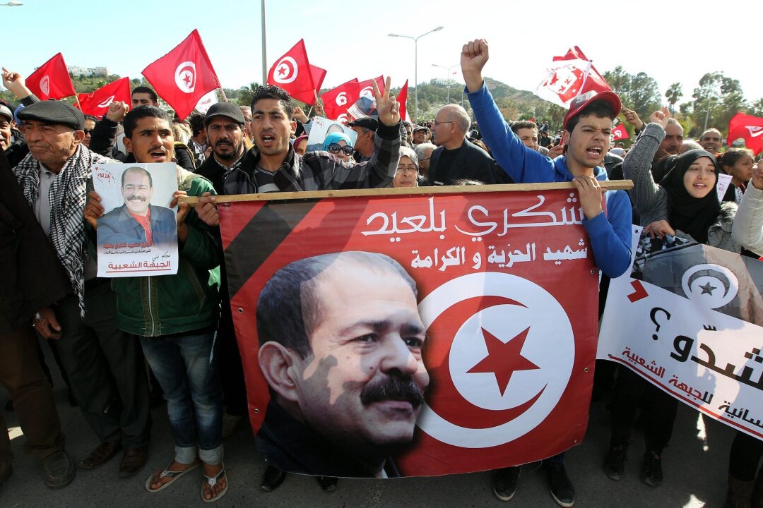 Todesstrafen nach Mord an tunesischem Oppositionspolitiker - Nach dem Tod von Chokri Belaïd kam es zu Massenprotesten, die zum Sturz der damaligen islamistischen Regierung führten (Archivbild).