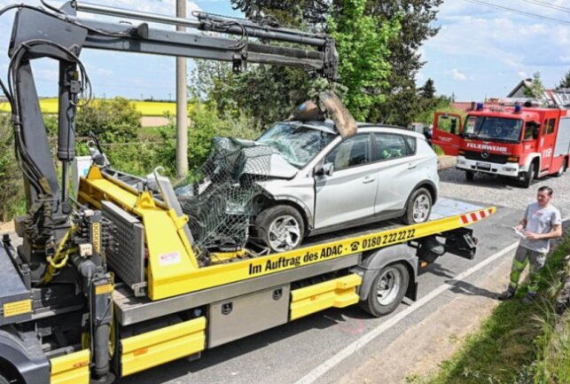 Tödlicher Unfall bei Groptitz: 71-Jähriger kommt von Fahrbahn ab - Bei Groptitz kam es heute Morgen zu einem tödlichen Unfall. Foto: LausitzNews.de
