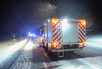 Tödlicher Unfall in Sachsen: PKW kollidierte mit Baum - In Oderwitz kam es am Montagabend zu einem tödlichen Unfall. Foto: xcitepress/thomas baier
