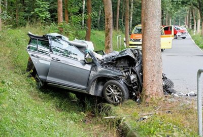 Tödlicher Unfall zwischen Amtsberg und Willischthal - Tödlicher Unfall zwischen Amtsberg und Willischthal. Foto: ChemPic