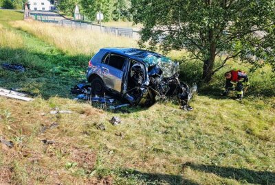 Tödlicher Verkehrsunfall in Crottendorf - In Crottendorf kam es zu einem tödlichen Verkehrsunfall. Foto: B&S