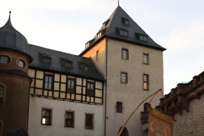Top 10 Ausflugstipps im Vogtland - Die Burg Mylau bei Reichenbach ist eine Wehranlage auf einem Felssporn. Im Museum ist aktuell die Sonderausstellung "Industriekultur Mylau" zu sehen.