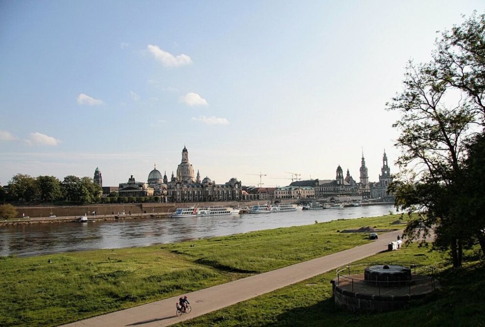Top 10 Ausflugstipps in Dresden und Umgebung - Wie wäre es mit einer Elbrundfahrt beginnend in Dresden? Foto: Pixabay/Holgi