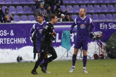 Tragischer Held: Jonjic erzielt FCE-Siegtreffer und sieht Rot - Dimitrij Nazarov erzielte das 1-1. Foto: Alexander Gerber