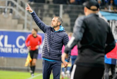 Trotz früher Führung: CFC verliert daheim gegen Luckenwalde - CFC- Cheftrainer Christian Tiffert. Foto: Harry Härtel