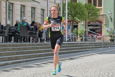 Über 1.000 Aktive beim Stadtlauf in Zwickau - Schnellste Frau über die 10 Kilometer ist die Plauenerin Jana Richter vom Gealan Tri Team IfL Hof. Foto: Ramona Schwabe