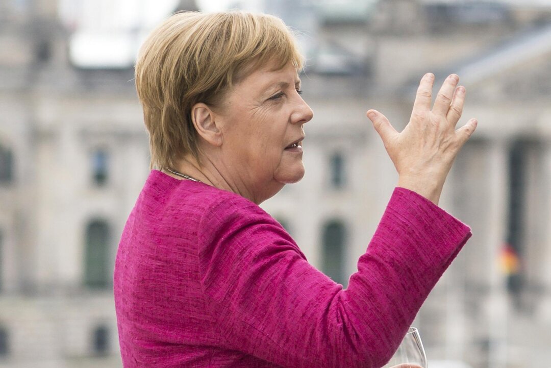 Umfrage: Was halten Sie davon, dass Angela Merkel im November nach Chemnitz kommt? - 