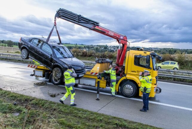 Unfälle und Verletzte auf A4 und A72 durch Starkregenschauer - In Sachsen kam es zu Verkehrsunfällen aufgrund von Regenschauern. Foto: André März
