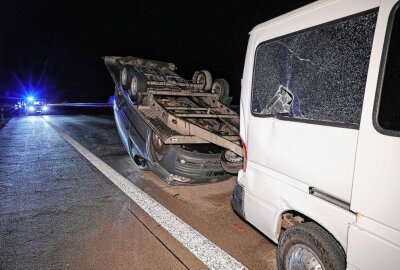 Unfall auf A4 bei Nossen: Anhänger überschlägt sich - In der Nacht kam es zu einem Unfall auf der A4. Foto: Roland Halkasch