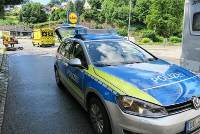 Unfall auf der B169 in Schneeberg: Motorradfahrer schwer verletzt -  Unfall auf der B169 in Schneeberg: Motorradfahrer schwer verletzt. Foto: Niko Mutschmann