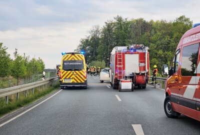 Unfall auf der S293: Überholmanöver endet im Crash - Unfall bei Werdau auf S293. Foto: Mike Müller