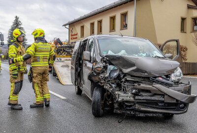 Unfall im Vogtland: Eine Person verletzt - Am Dienstagmittag kam es in Rodewisch zu einem Verkehrsunfall, bei dem eine Person verletzt wurde. Foto: David Rötzschke