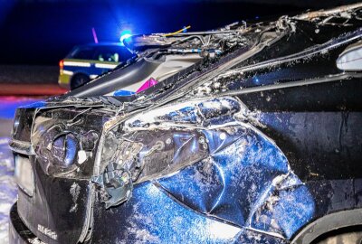 Unfall in Oelsnitz: PKW schleudert in Straßengraben und überschlägt sich - Verkehrsunfall auf der S246 zwischen Oelsnitz und dem Abzweig zur S255/Zschocken, Foto: Andre März