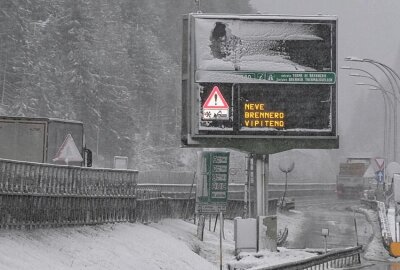 Unwettertief verursacht massive Schneefälle in den Alpen - Ein Unwettertief sorgte in den Alpen für massiven Schneefall. Foto: Bernd März