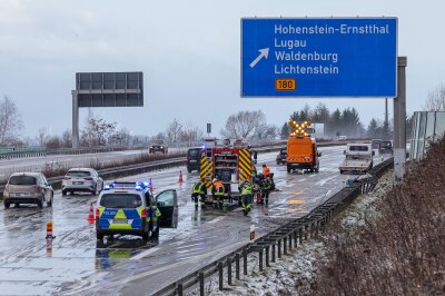 Ein weiterer Unfall ereignete sich kurz vor der Abfahrt Hohenstein-Ernstthal in Richtung Erfurt. Foto: Andreas Kretschel
