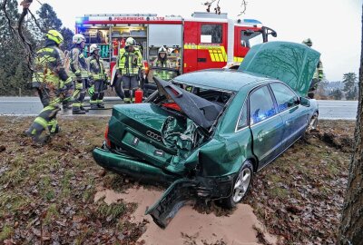 Update: Crash am alten Sachsenring - Ein hoher Sachschaden entstad? Foto: Andreas Kretschel