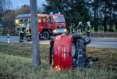 Update: Drei Schwerverletzte nach Massenkarambolage im Vogtland - Massenkarambolage im Vogtland - Unfall mit vier Fahrzeugen. Foto: Igor Pastierovic