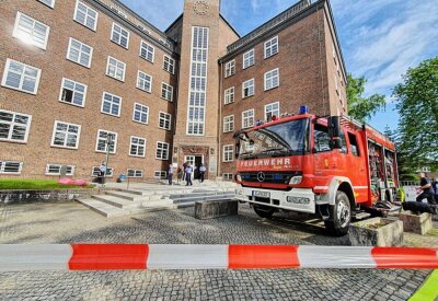 Update: Gefahrgut-Einsätze an Gerichten in Chemnitz und Marienberg! - Der betroffene Bereich des Landgerichtes wurde evakuiert. Foto: Harry Härtel/Härtelpress