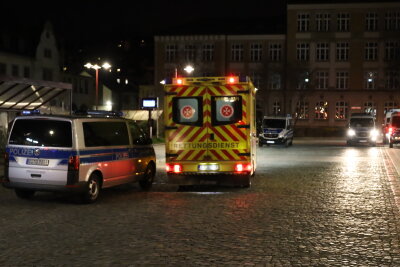 In Aue kam es auf dem Postplatz zu einem Polizeieinsatz. Foto: Niko Mutschmann