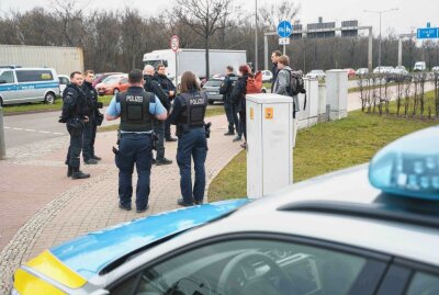 Update: Klima-Aktivisten nach Blockade in Haftzelle - Polizei fängt Klima-Aktivisten in letzter Sekunde vor Blockade ab. Foto: xcitepress/Finn Becker