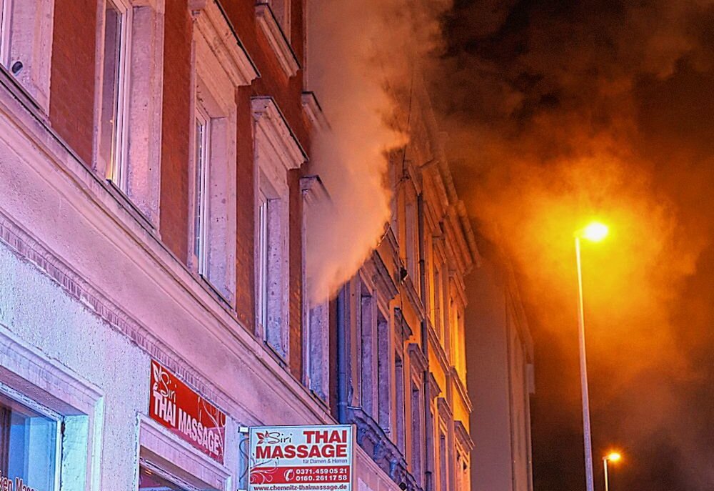 UPDATE: Mysteriöser Brand auf Frankenberger Straße in Chemnitz - Brand auf Frankenberger Straße in Chemnitz. Foto: Harry Härtel