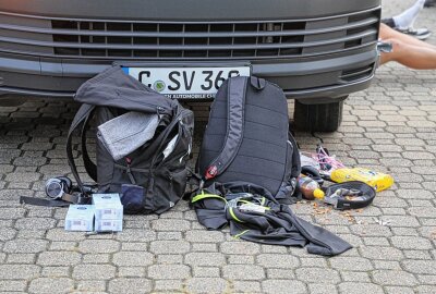 Update: Ordnungskräfte schnappen zwei geflüchtete Ladendiebe in Chemnitz - Am Mittwochnachmittag konnten gegen 18 Uhr zwei flüchtige Personen festgesetzt werden. Foto: Jan Haertel/ ChemPic