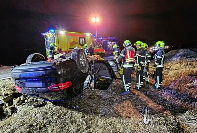 Update: PKW schleudert gegen Mauer - Fahrer war alkoholisiert - Am Donnerstag ereignete sich auf der B95 ein schwerer Verkehrsunfall. Foto: Harry Härtel