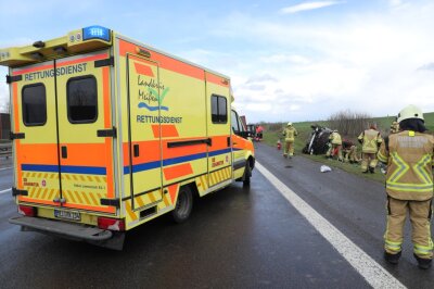 UPDATE: Schwerer Verkehrsunfall auf der A4: eine Person verstorben - Auf der A4 kam es zu einem schweren Verkehrsunfall. Foto: Roland Halkasch