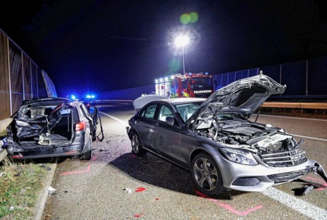 Update: Tödlicher Verkehrsunfall auf der A72 bei Chemnitz - Am Montagabend ereignete sich auf der A72 ein schwerer Unfall. Foto: Harry Härtel