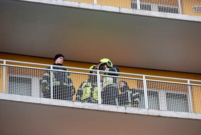 Update: Toter Student nach Brand in Chemnitzer Studentenwohnheim entdeckt - In einem Chemnitzer Studentenwohnheim war in einer Wohnung in der 6. Etage ein Brand ausgebrochen. Foto: Harry Haertel