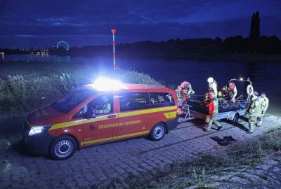 Update: Verschwundene Person auf Elbe war ein Einbrecher - Ergebnisloser Einsatz: Suche nach vermisster Person abgebrochen. Foto: Roland Halkasch