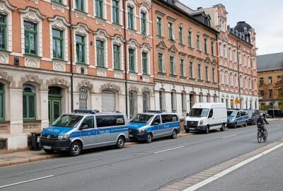 Update: Wohnungsdurchsuchungen in Chemnitz - Drogen und Diebesgut sichergestellt - In Chemnitz läuft eine Polizeiaktion - ist es eine Razzia? Foto: Harry Härtel/ heartelpress