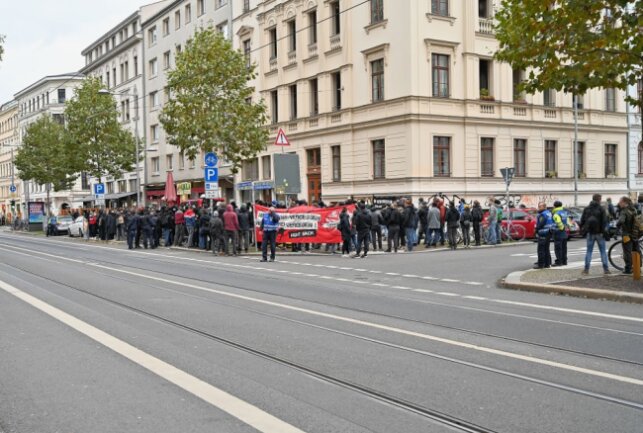 Update zu Demos in Leipzig: Polizei begleitet Versammlung - Trotz Verbot kam es zu einer Versammlung. Foto: privat