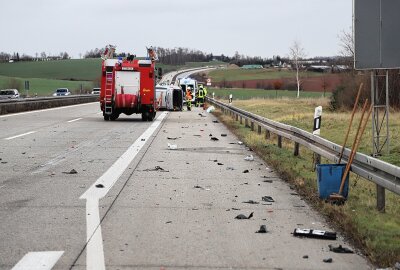 Update zu Mehrere Verletzte nach Kollision auf A72: Eine Spur gesperrt - Auf der A72 kam es am Vormittag zu einem schweren Unfall. Foto: Niko Mutschmann