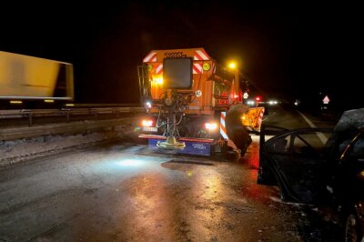 Update zum ausgebrannten PKW auf der A72: Fahrbahn wieder frei - Die Autobahn ist wieder frei. Foto: Daniel Unger