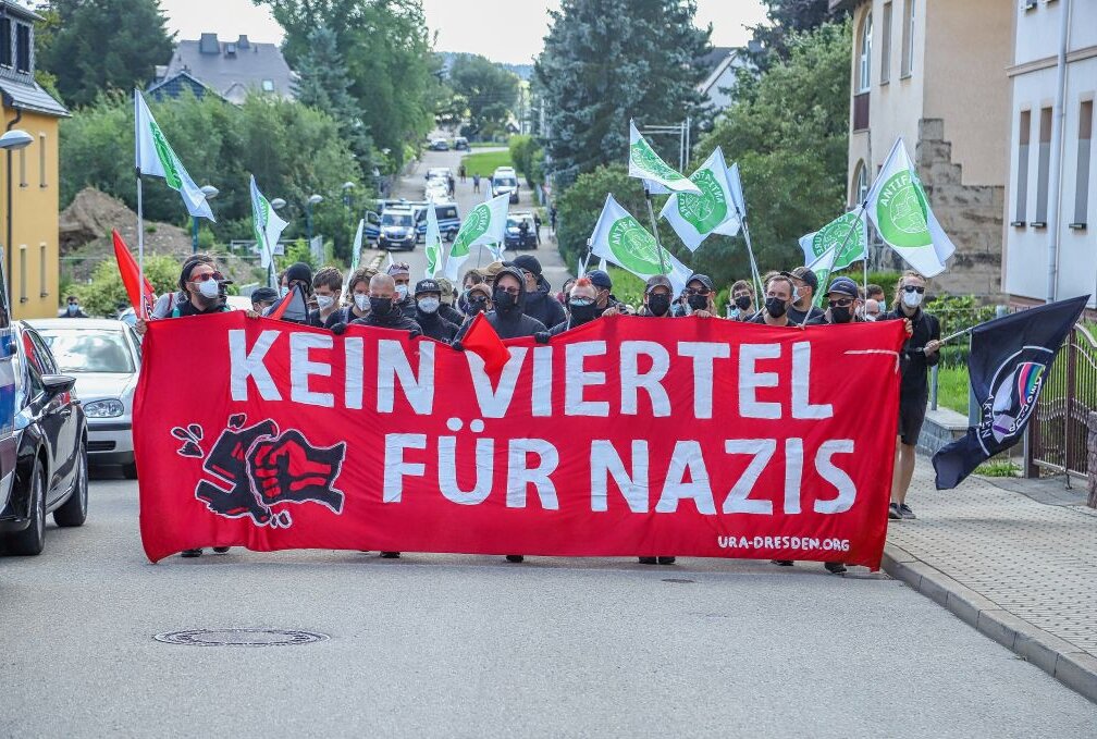 Demo gegen rechte Ausschreitungen in Zwönitz. Foto: André März