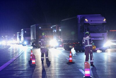 Update zum kilometerlangen Stau auf A4: Zwei Kleintransporter kollidieren - Gegen 18.10 Uhr kam es auf der A4 zu einem Verkehrsunfall. Foto: Roland Halkasch