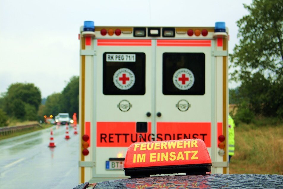 Update zum Transporterbrand in Mittelsachsen: eine leblose Person gefunden - Foto: Pixabay/Symbolbild