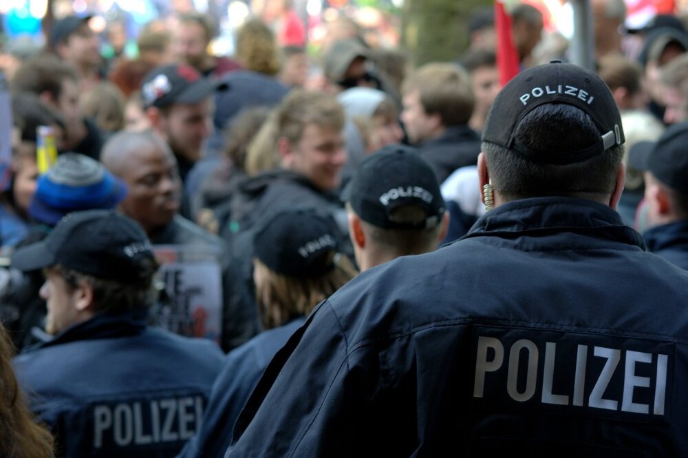 Urteil gegen Mitglieder der rechtsextremen Gruppe "Revolution Chemnitz" gefällt - Ausschreitungen auf einer Demonstration. Symbolfoto: pixabay