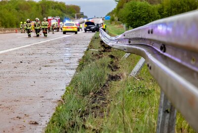 Vereiste Fahrbahn führt zu schwerem Verkehrsunfall auf der A4 - Die A4 musste für zwei Stunden vollständig gesperrt werden. Foto: Andreas Kretschel
