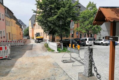 Verkehrsbehinderungen im Wolkensteiner Stadtzentrum - Teile des Wolkensteiner Stadtkerns werden derzeit umfangreich saniert. Foto: Thomas Fritzsch/PhotoERZ